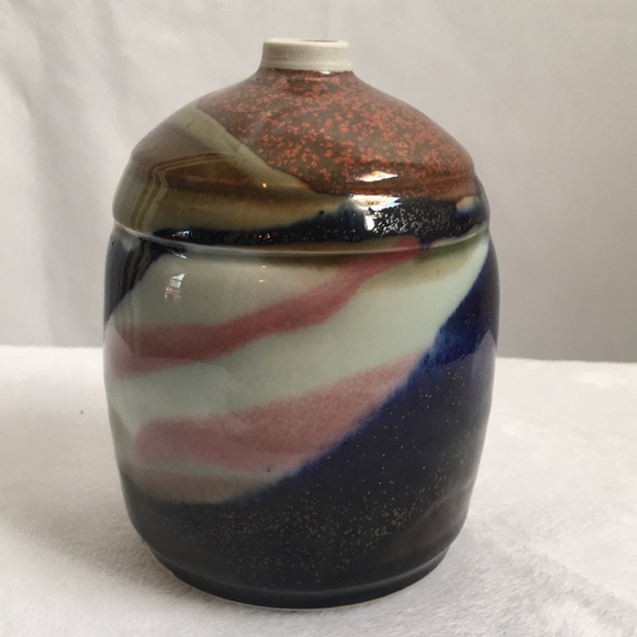 Signed 1990 studio pottery bud vase swirl design. Vintage - Picture 2 of 7